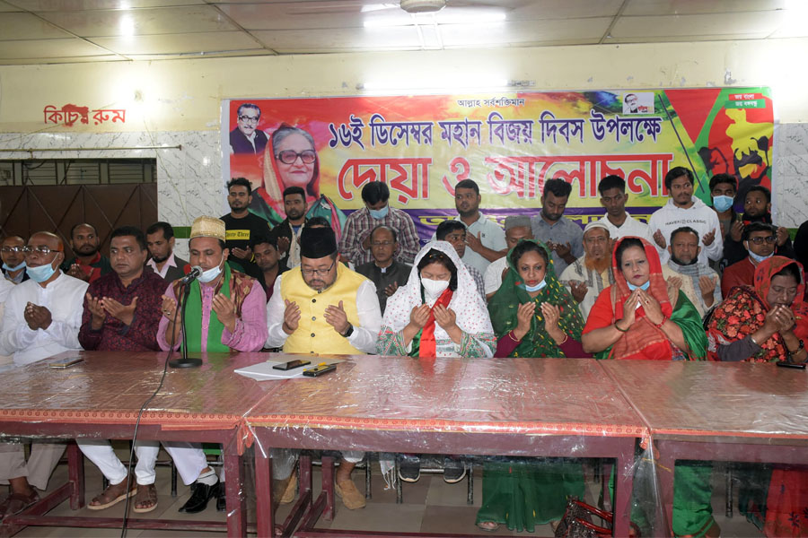 কুমিল্লায় সাংসদ সীমার আয়োজনে শহীদদের স্মরণে দোয়া ও আলোচনা সভা অনুষ্ঠিত 