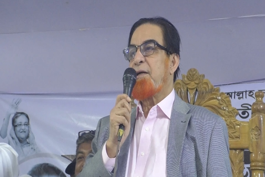 ‘হাত, ঠ্যাং ভেঙে দেবেন’ বক্তব্য দেয়ায় এমপি বাহারকে শোকজ