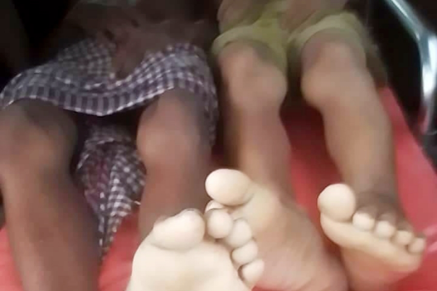 বরুড়ায় পুকুরে বল আনতে গিয়ে ডুবে দুই শিশুর মৃত্যু