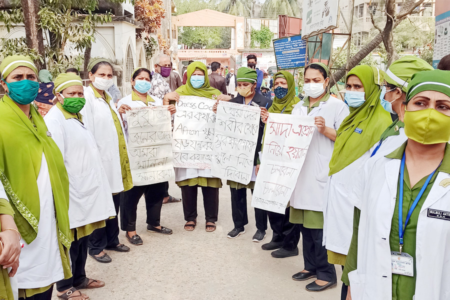 বিতর্কে কুমিল্লা  সিভিল সার্জন ও নার্সরা মুখোমুখি