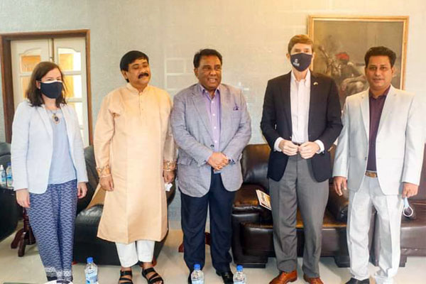 ‘কুমিল্লা সিটি’র জলাবদ্ধতা দূরীকরণ ও আবর্জনার বিকল্প ব্যবহারে সহায়তা করবে আমেরিকান সরকার’