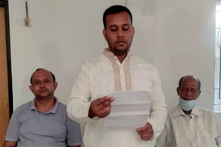 চান্দিনায় নির্বাচনে বিতর্কিত করতে অপপ্রচারের অভিযোগে যুবলীগ নেতার সংবাদ সম্মেলন