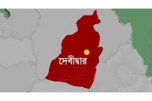 কুমিল্লার দেবিদ্বারে গরুবাজার ইজারার দরপত্র জমাদানে ছাত্রলীগের বাধা সংঘর্ষ