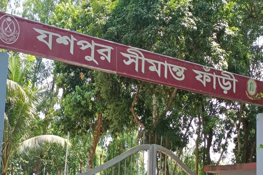 কুমিল্লা সীমান্তে গুলি করে যুবকের মরদেহ ভারতে নিয়ে...