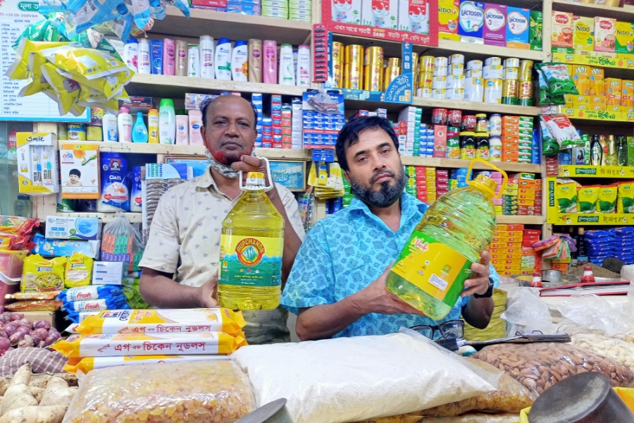 কুমিল্লার তেলের বাজারে গুজব!