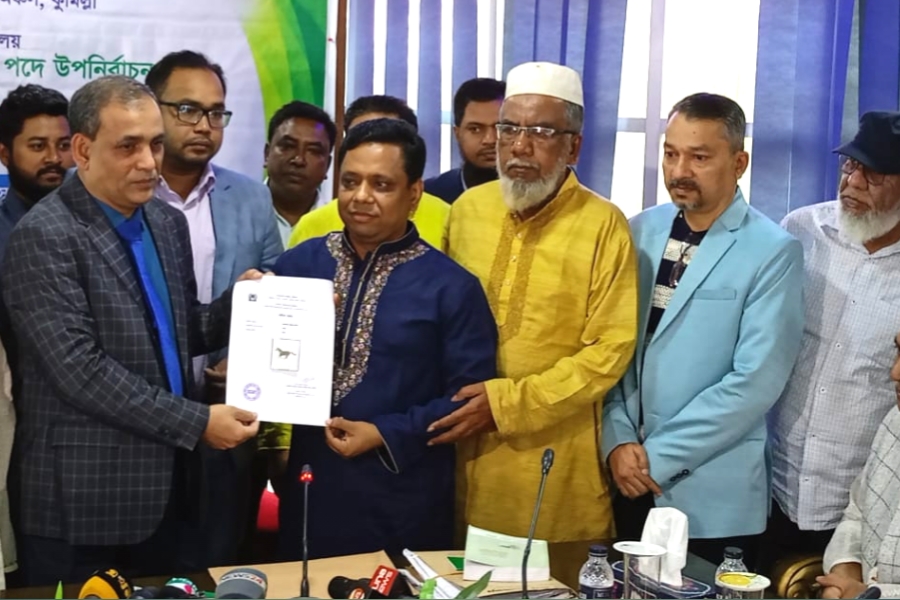 কুমিল্লা সিটির উপ-নির্বাচন : সাক্কু টেবিল ঘড়ি, সূচনা বাস, কায়সার ঘোড়া, তানিম হাতি