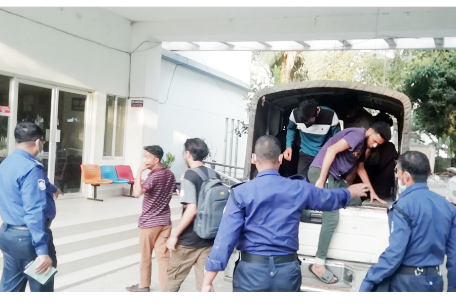 সন্ধ্যার পর শিক্ষার্থীদের রাস্তায় পেলেই আইনি ব্যবস্থা