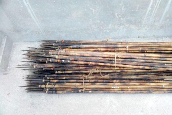 হাজার টেঁটা নিয়ে সংঘর্ষের প্রস্তুতি, পুলিশের অভিযান