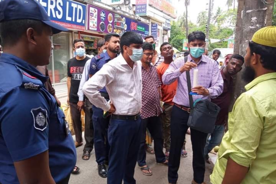 রাজগঞ্জে ওজনে কম দেয়া এবং অনু‌মোদনহীন পণ্য বিক্রির দায়ে চার ব্যবসায়ীকে জরিমানা