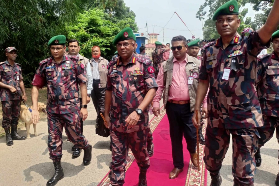 নির্বাচন ঘিরে দেশে অবৈধ অস্ত্র আমদানি ঠেকাতে সতর্ক বিজিবি - মহাপরিচালক 