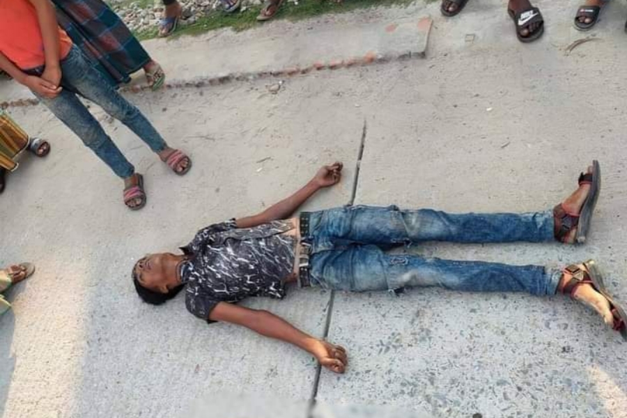 ট্রেনের ছাদ থেকে পড়ে বাড়ি ফেরা হলো না যুবকের