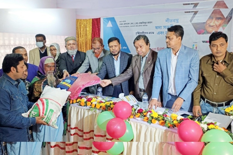 কুমিল্লায় দৃষ্টিজয়ী পরিবারের মাঝে নগদ অর্থ ও শীতবস্ত্র বিতরন 
