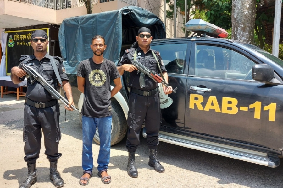 লাকসামে তিন ব্যবসায়ীকে গলা কেটে হত্যার ১৭ বছর পর পলাতক আসামী গ্রেফতার